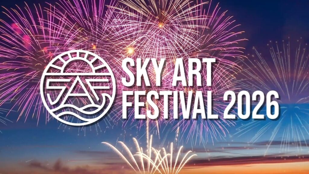Sky Art Festival 2026のロゴと花火を組み合わせたビジュアル
